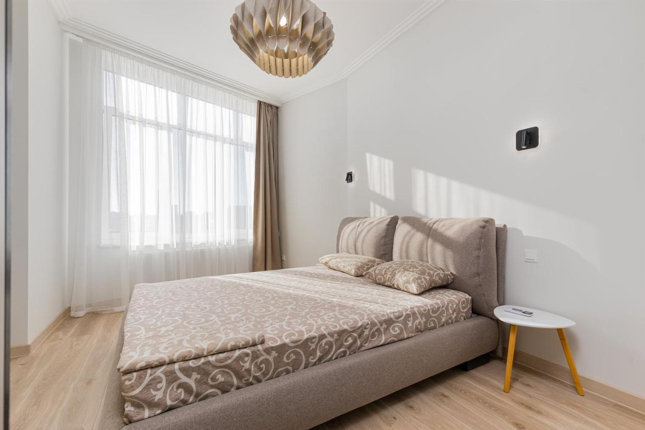 Sea Symphony Luxury 3-Bedrooms Apartment Odessa Buitenkant foto